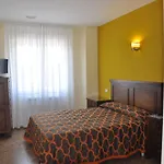 Hotel De Alba 3*