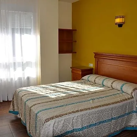 Hotel De Alba 3*