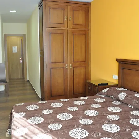 Hotel De Alba 3*